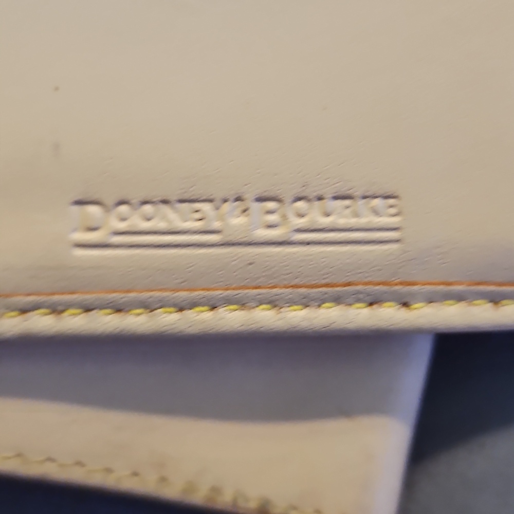 Dooney & Bourke Light Pink Signature Continental Wallet with Logo Lock - Picture 12 of 12